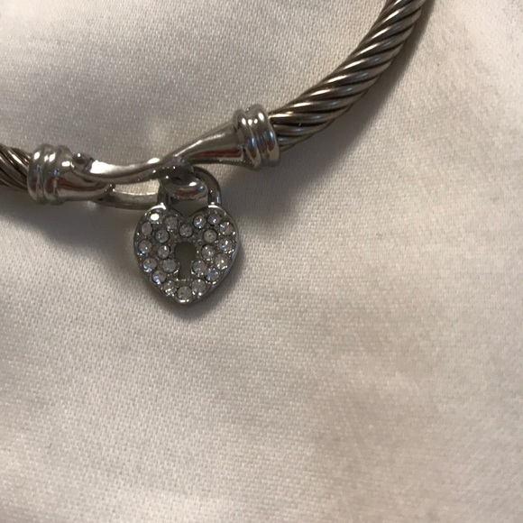 Silver lock bracelet - Picture 2 of 3